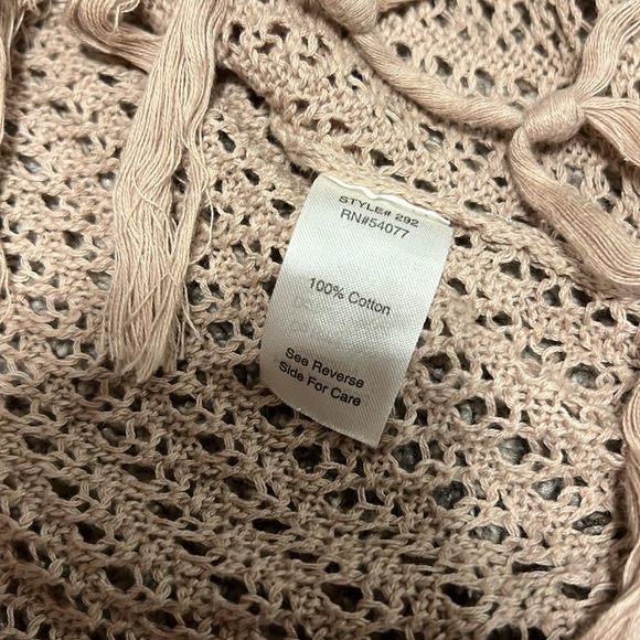 Cabi Fling Knotted Oversize Knit Weaved Fringe Beige Boho Sweater Size Medium - Picture 7 of 7